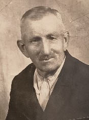 pict601.jpg [175x237]