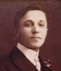 pict9273.jpg [204x237]