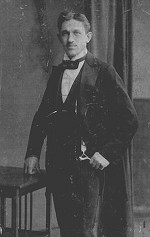 pict976.jpg [150x237]